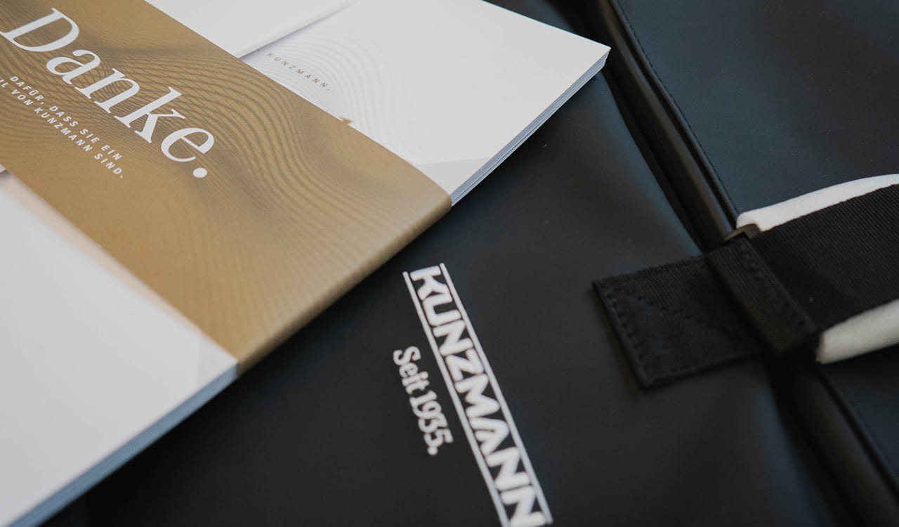 Jubiläumsausgabe der Kunzmann Sternstunden neben dem Kunzmann Rucksack