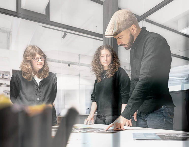 Team SchleeGleixner während einer Abstimmung