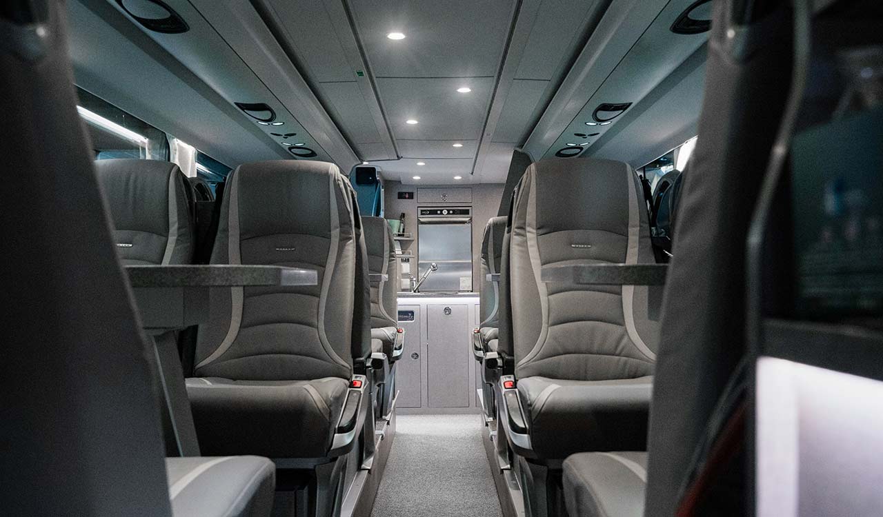 Bordbistro-Sitze der 5*-Superior Busse von STEWA