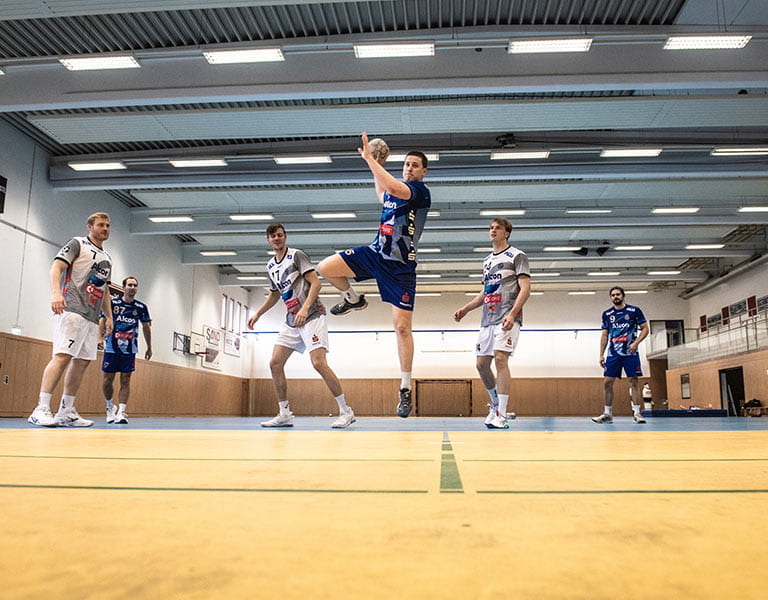 TVG Spieler in der Handball-Halle