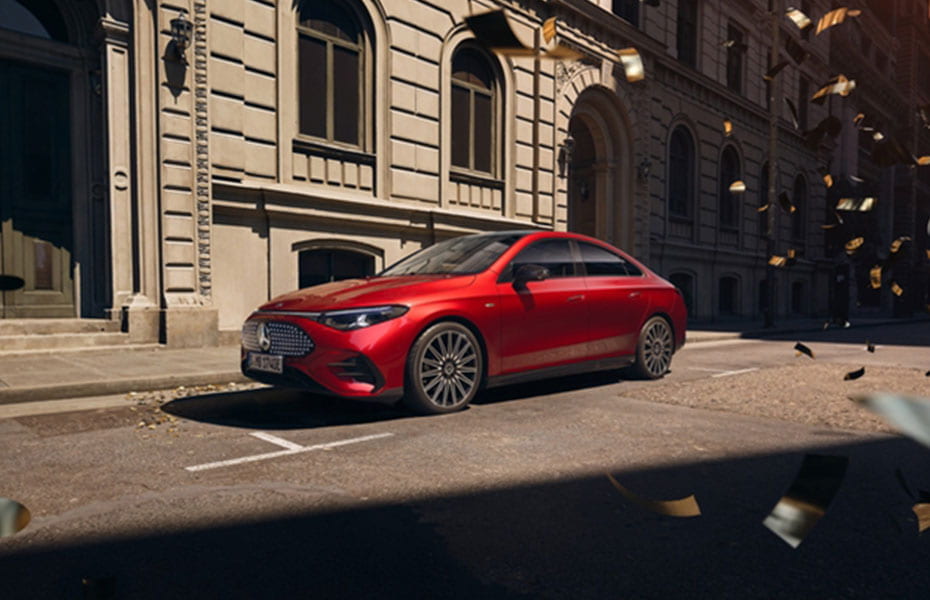 Der neue rote Mercedes-Benz CLA