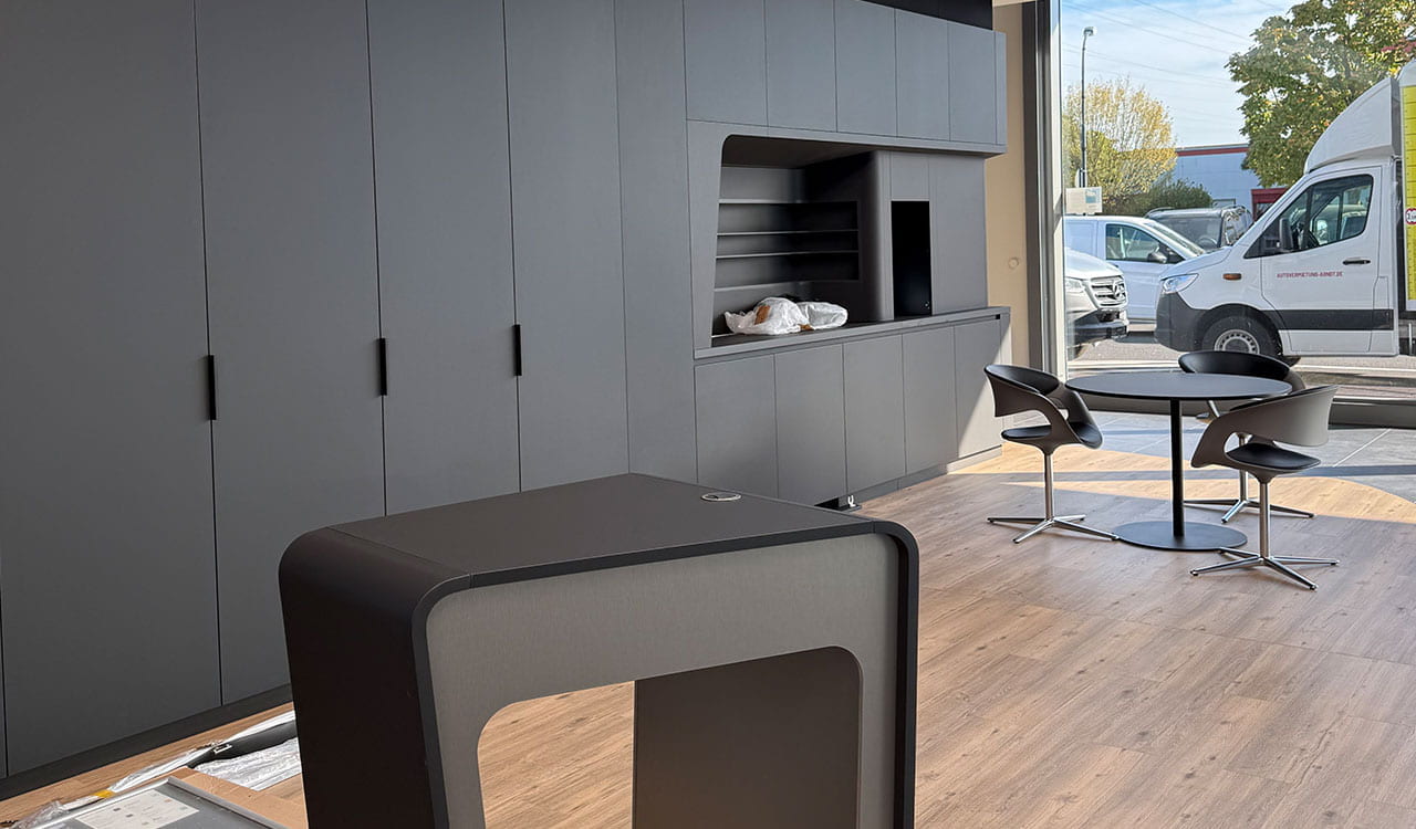 Mercedes-Benz Kunden-Café am Kunzmann Standort in Stockstadt