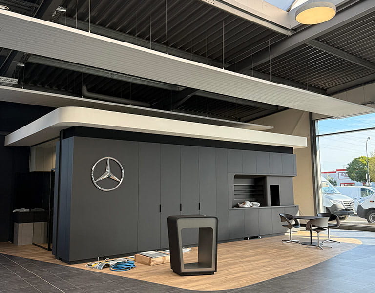 Mercedes-Benz Café in Stockstadt während des Standortumbaus