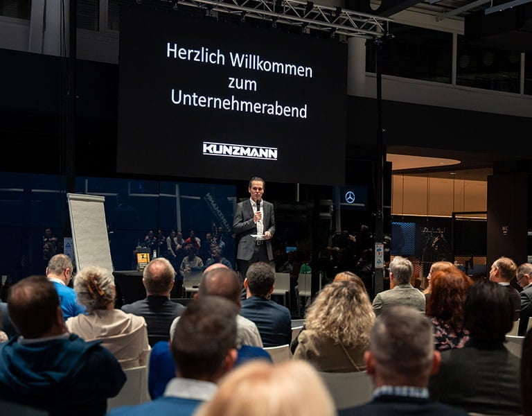 Website_Unternehmerabend_Heroimage_768x600px Website_Unternehmerabend_Heroimage_768x600px